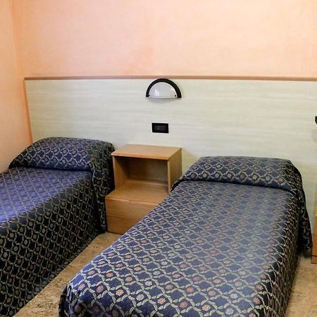 Affittacamere La Noce Кивассо Экстерьер фото